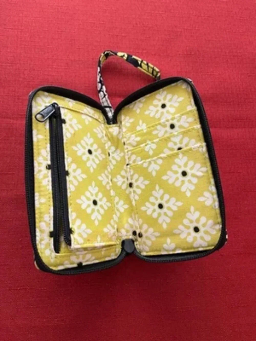 Vera Bradley Black Yellow Baroque Pattern All In One Zip Around Wristlet Wallet - Picture 3 of 3